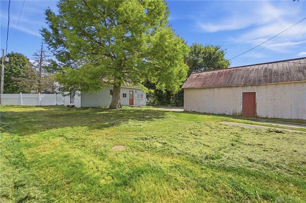 115 N State Property Photo 30