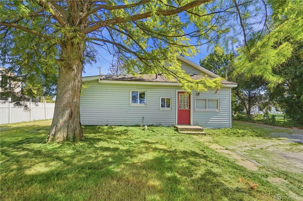 115 N State Property Photo 34
