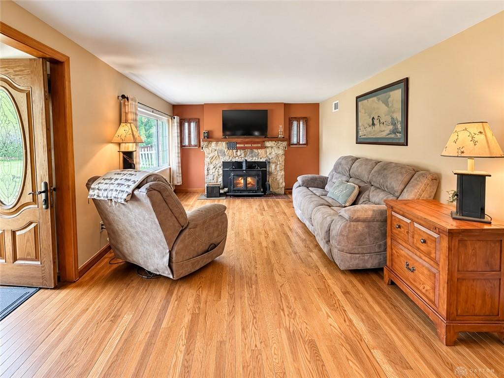 237 S State Property Photo 8