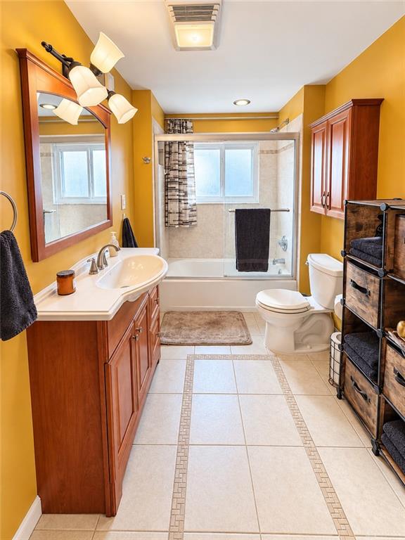 237 S State Property Photo 9