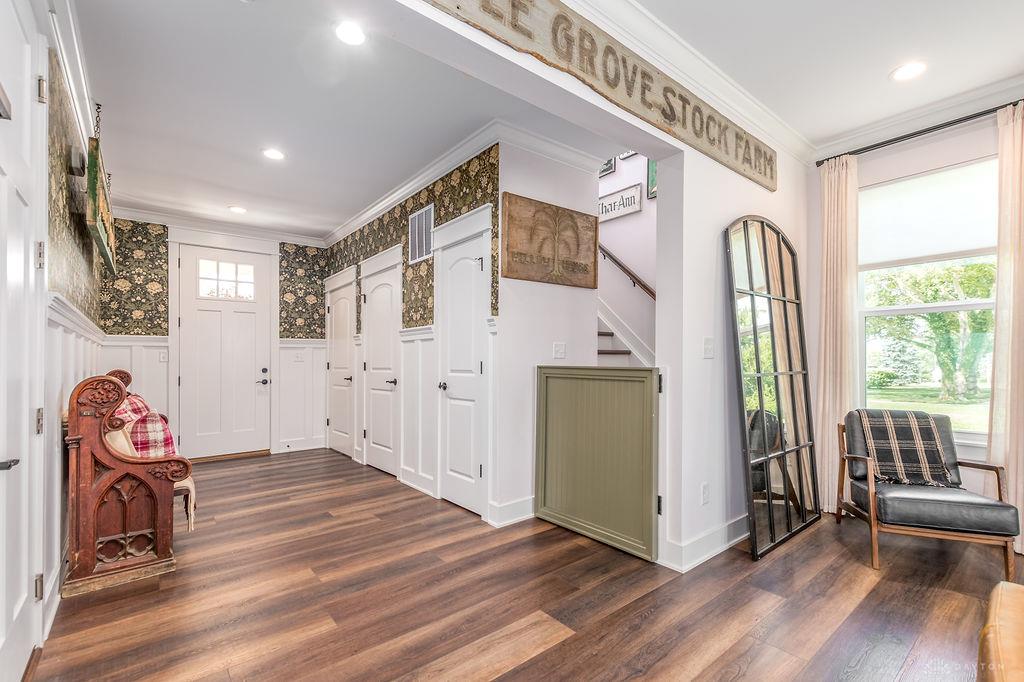 2621 Central Property Photo 6