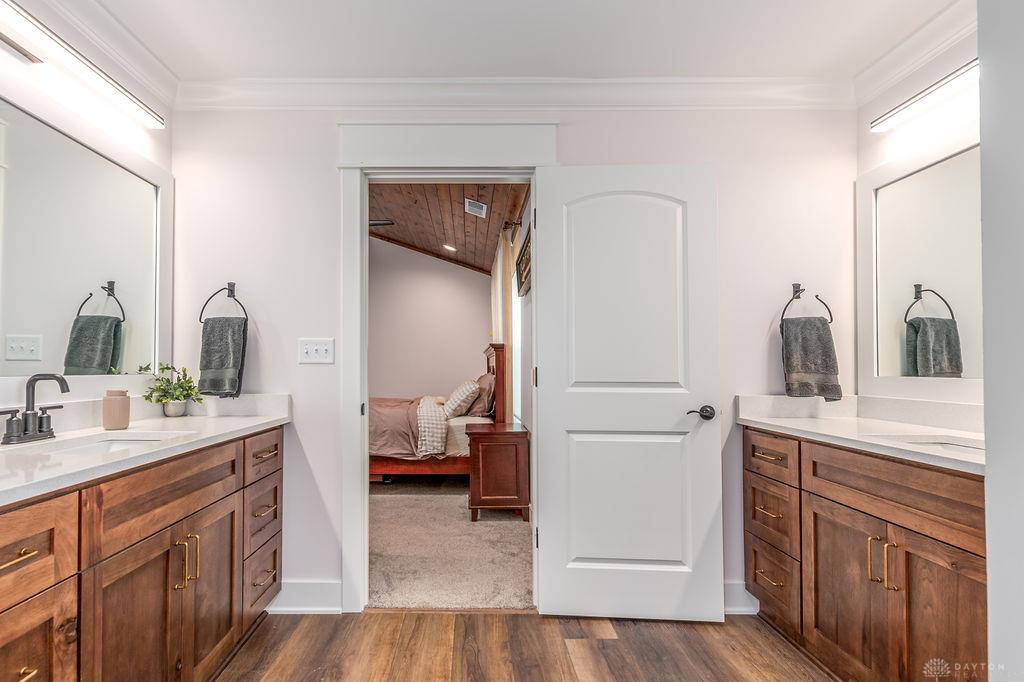2621 Central Property Photo 25