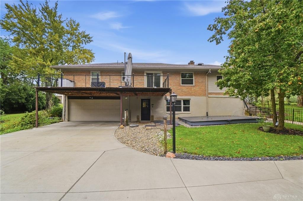 312 E Salem Property Photo 4