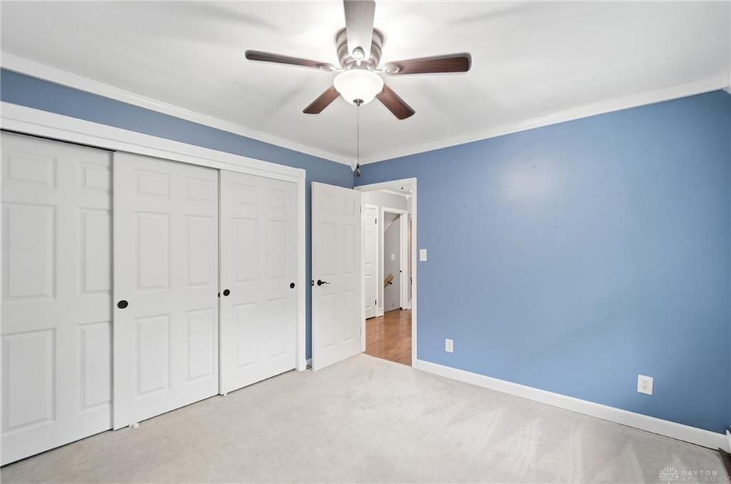312 E Salem Property Photo 24