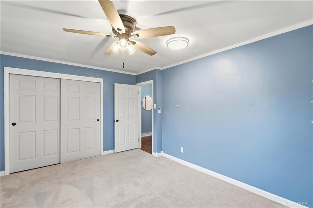 312 E Salem Property Photo 29
