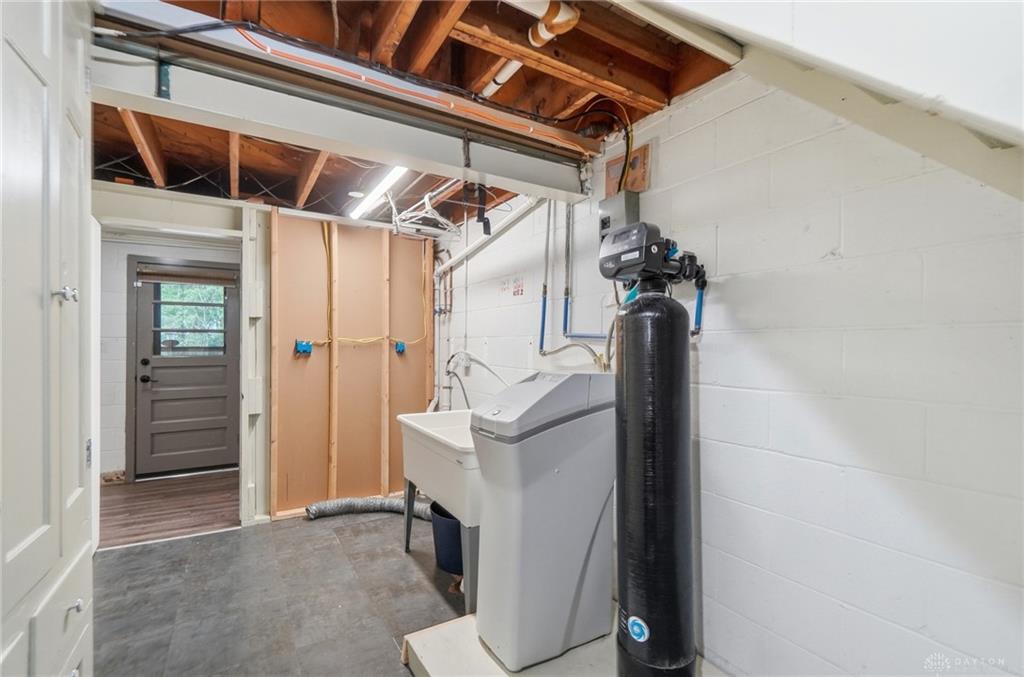 312 E Salem Property Photo 40