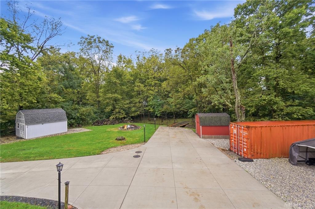 312 E Salem Property Photo 46