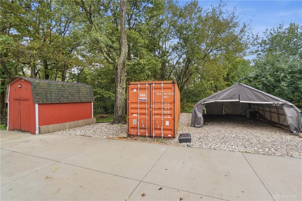 312 E Salem Property Photo 51