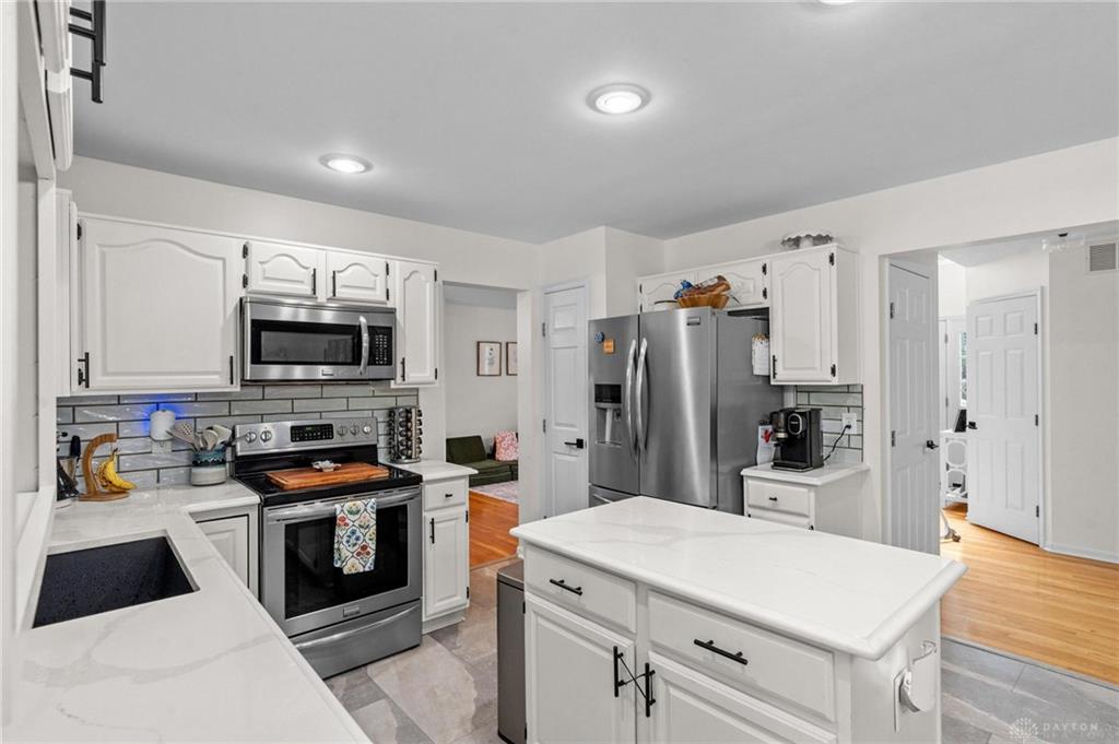 4322 Mantell Property Photo 10