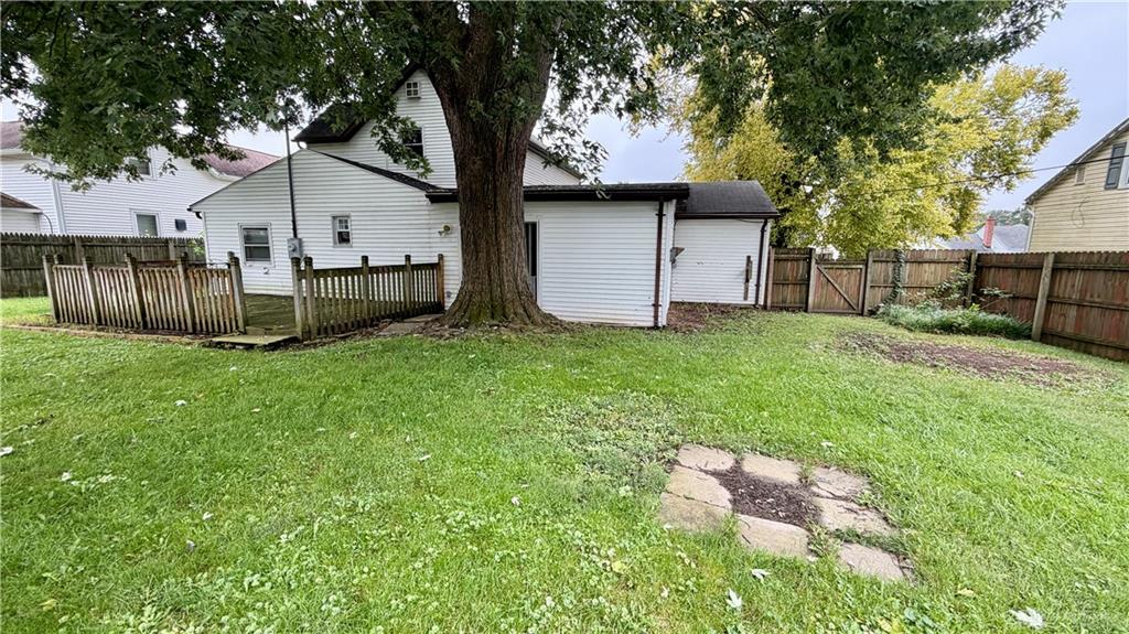 580 E Ward Property Photo 4