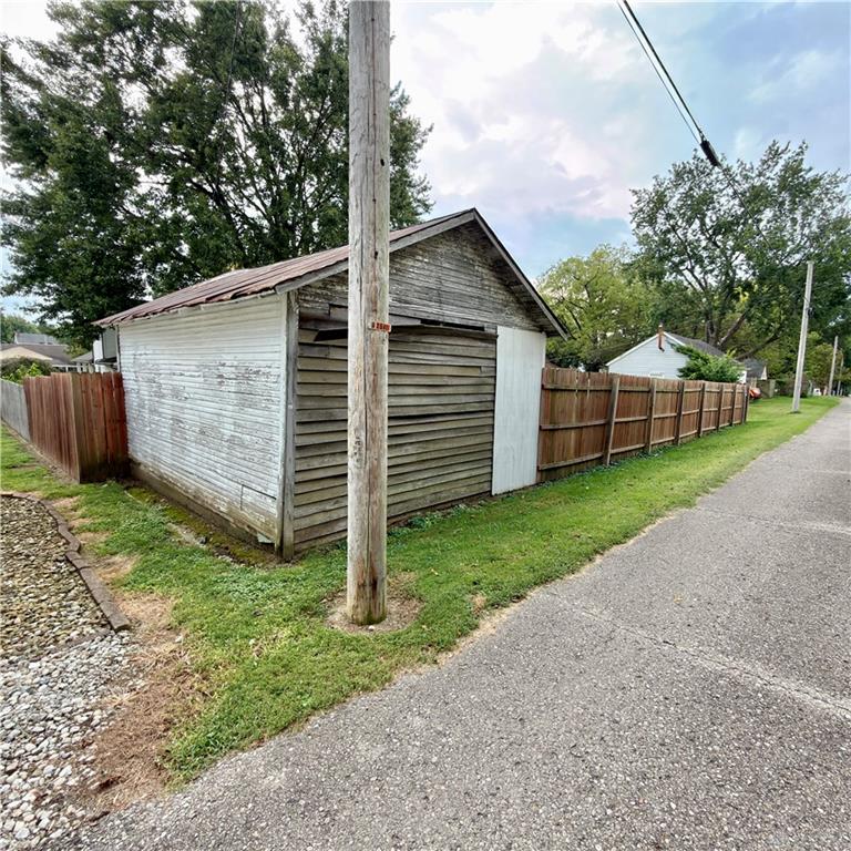 580 E Ward Property Photo 39