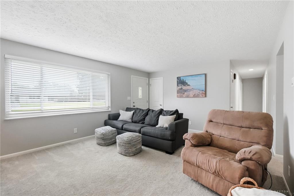 3977 Rexford Property Photo 10