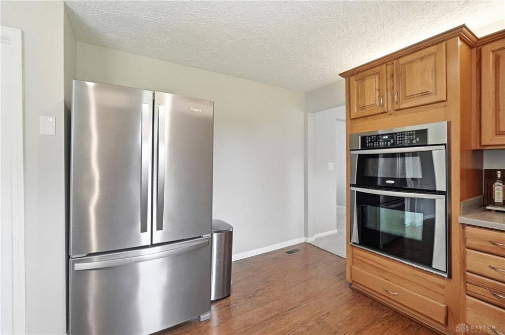 3977 Rexford Property Photo 17