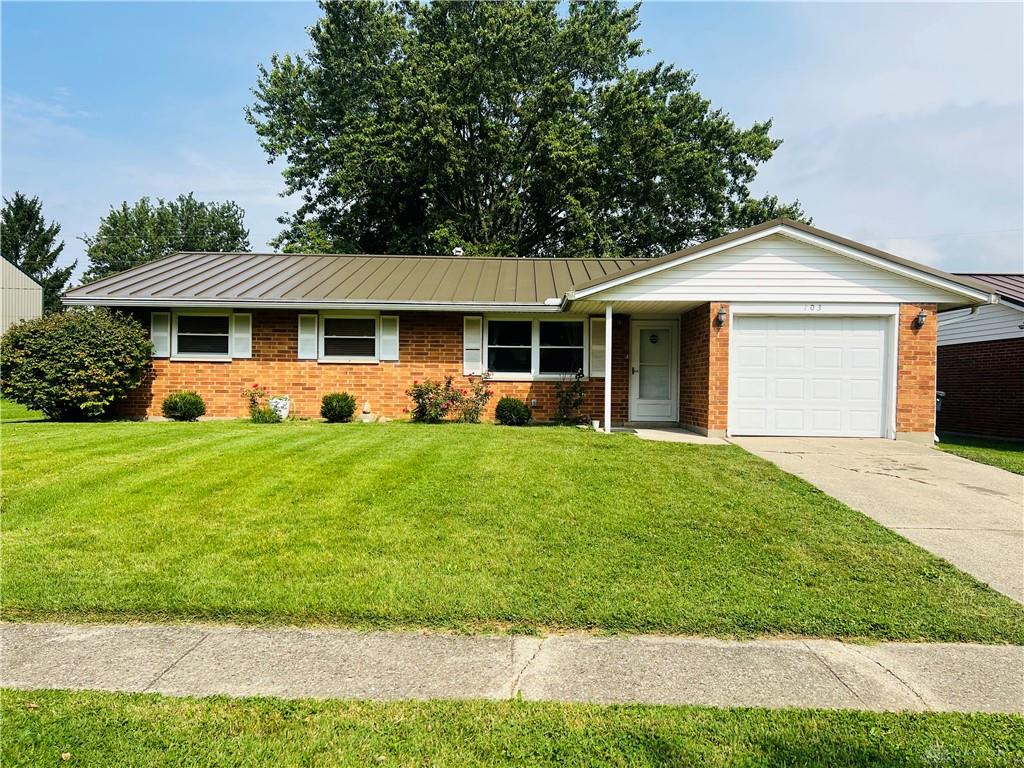 103 E Caramel Property Photo 2