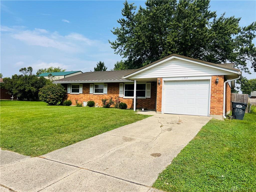 103 E Caramel Property Photo 3