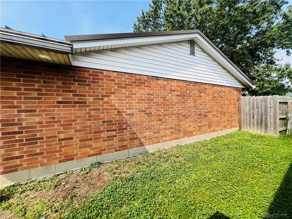 103 E Caramel Property Photo 6