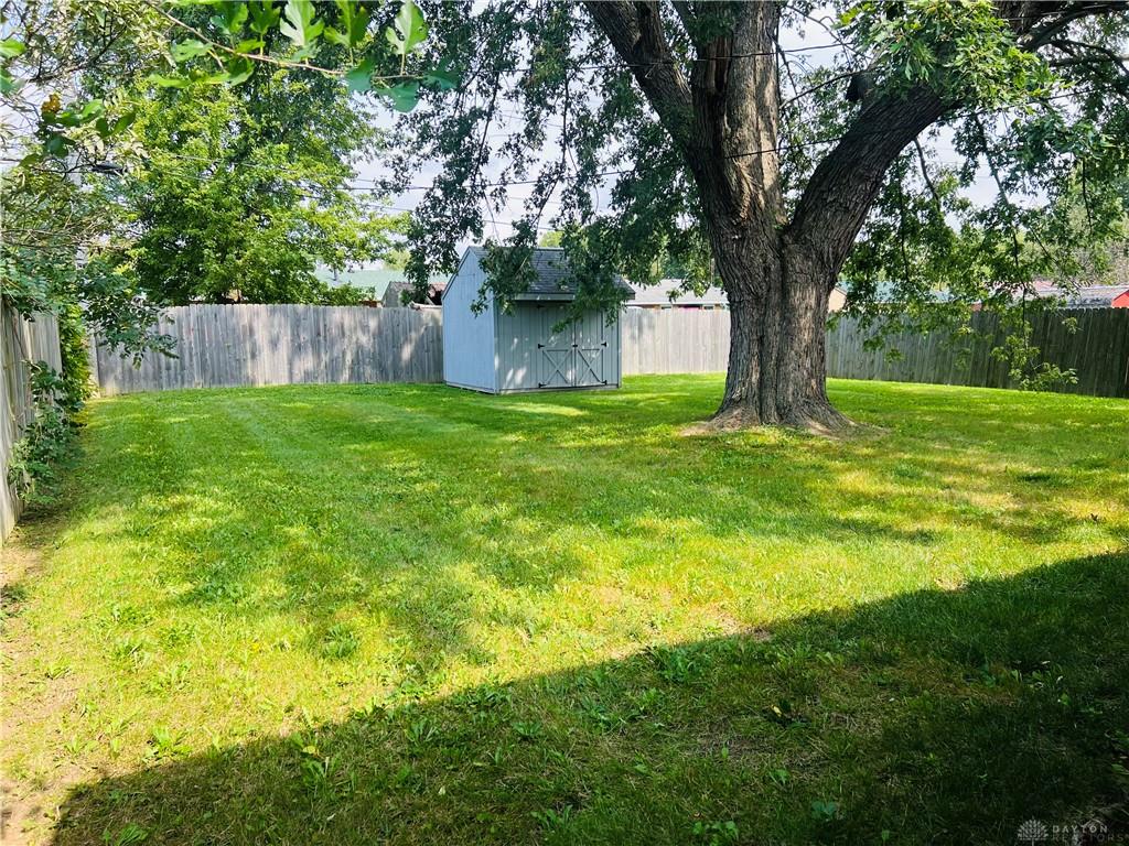 103 E Caramel Property Photo 7
