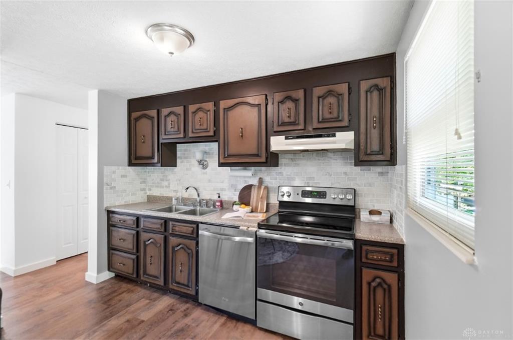 1386 Stone Property Photo 9