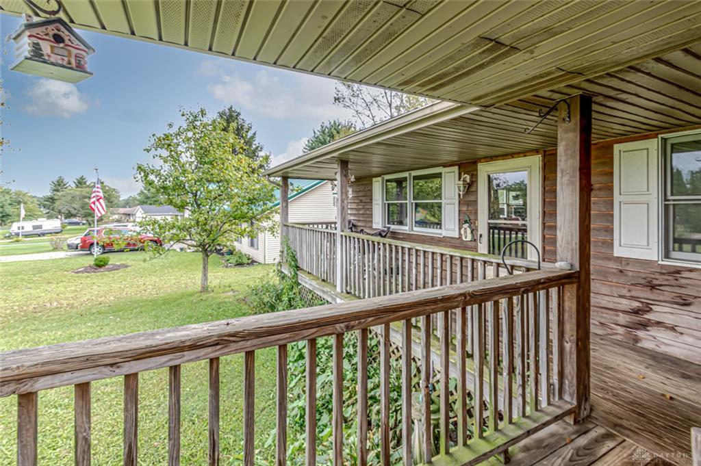 32 Valhalla Property Photo 3
