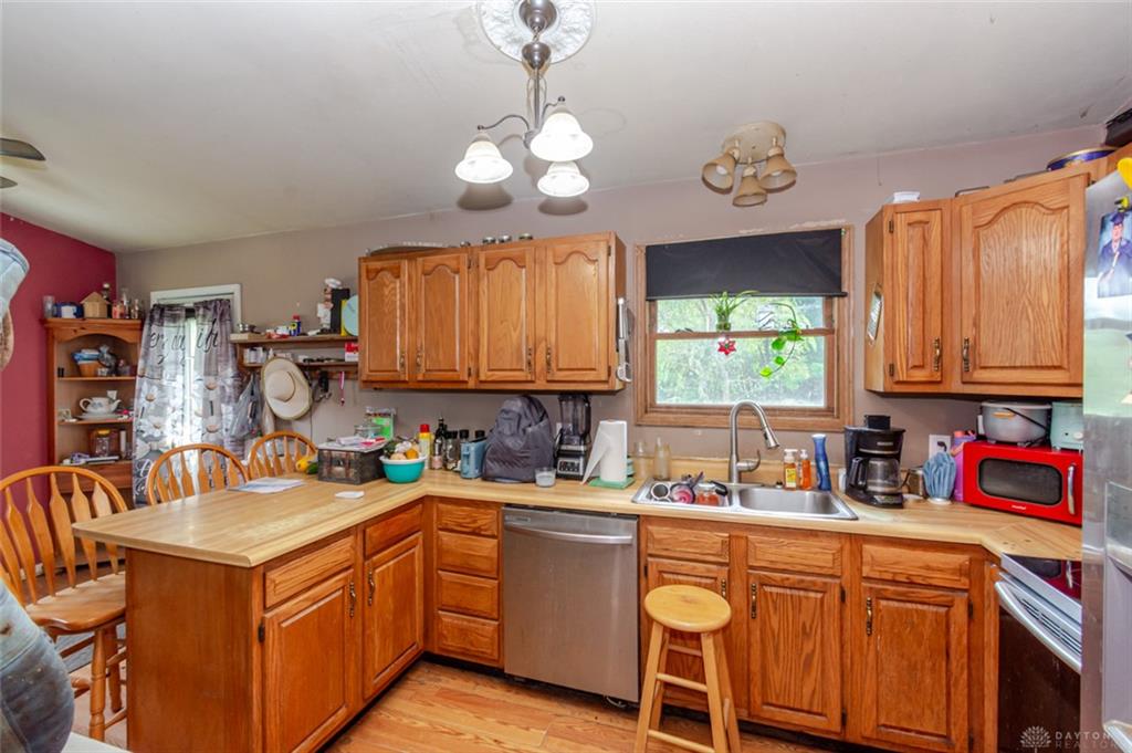 32 Valhalla Property Photo 7