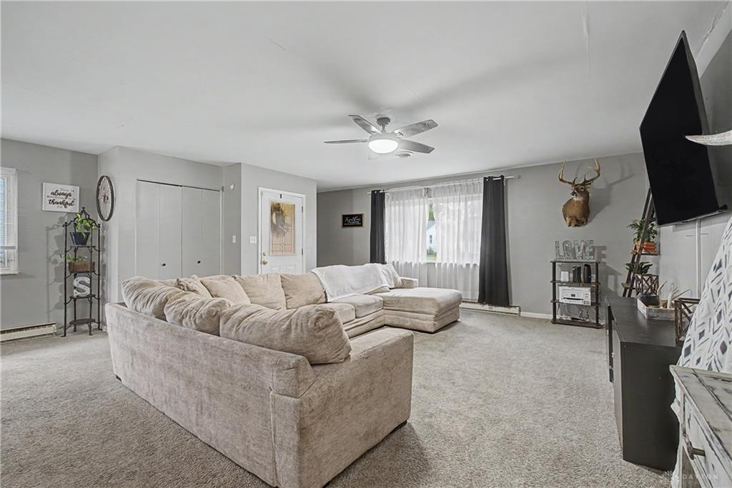 19 Gloria Property Photo 6