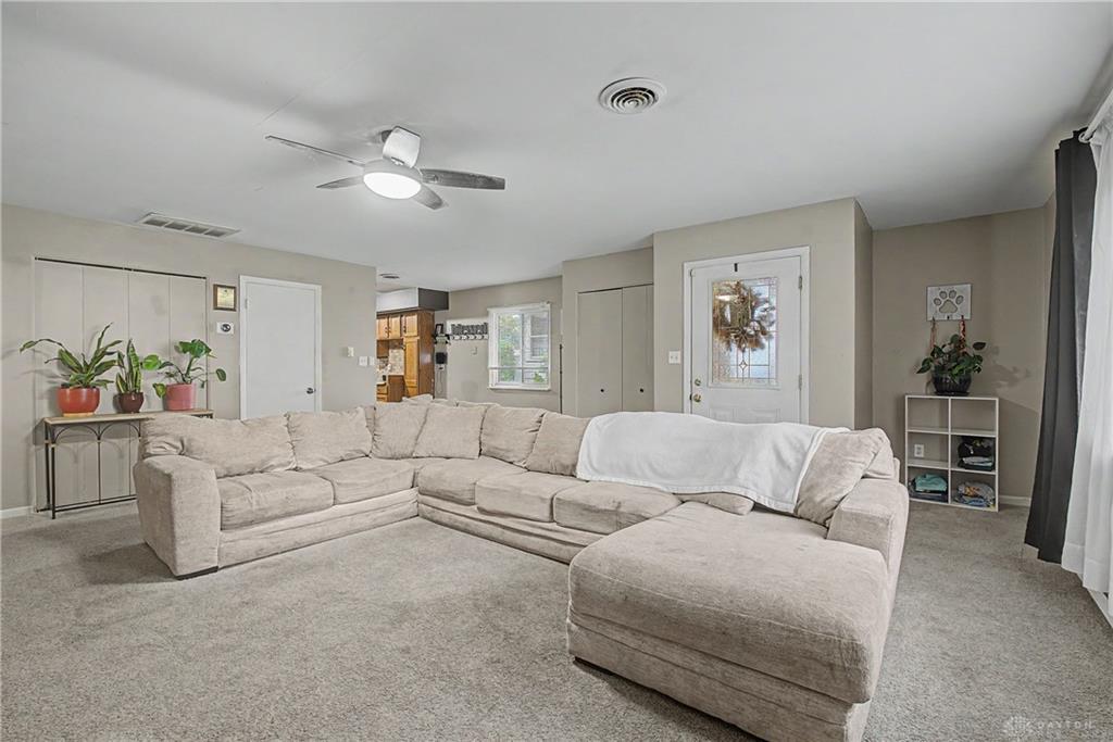 19 Gloria Property Photo 7