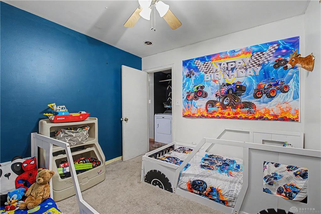 19 Gloria Property Photo 18