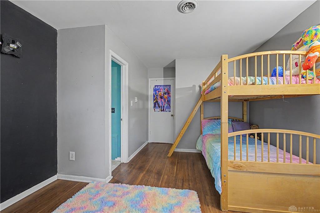 19 Gloria Property Photo 21