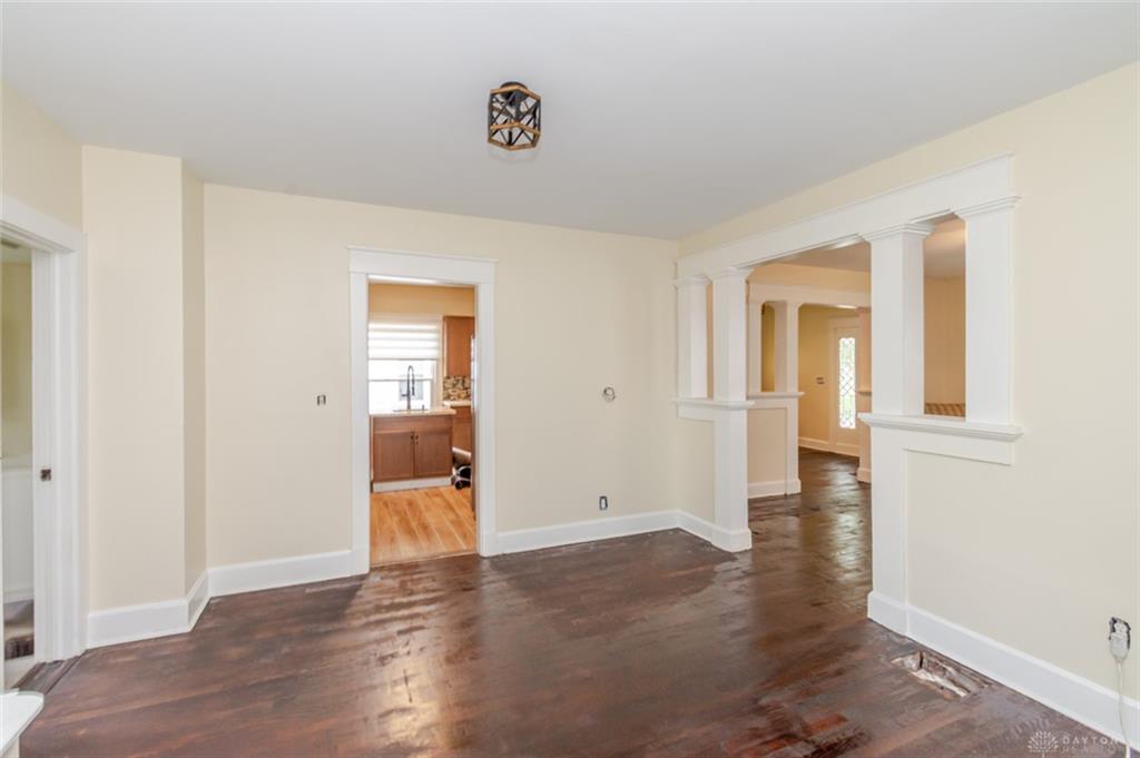 110 N Sutphin Property Photo 14