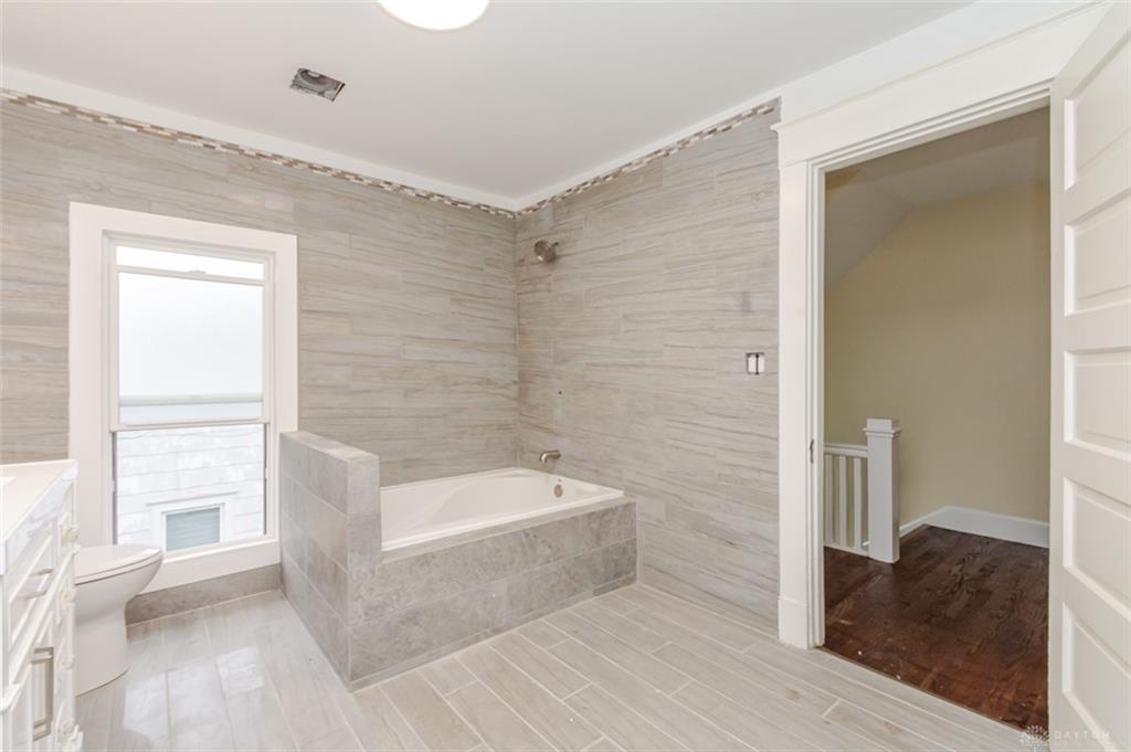 110 N Sutphin Property Photo 30