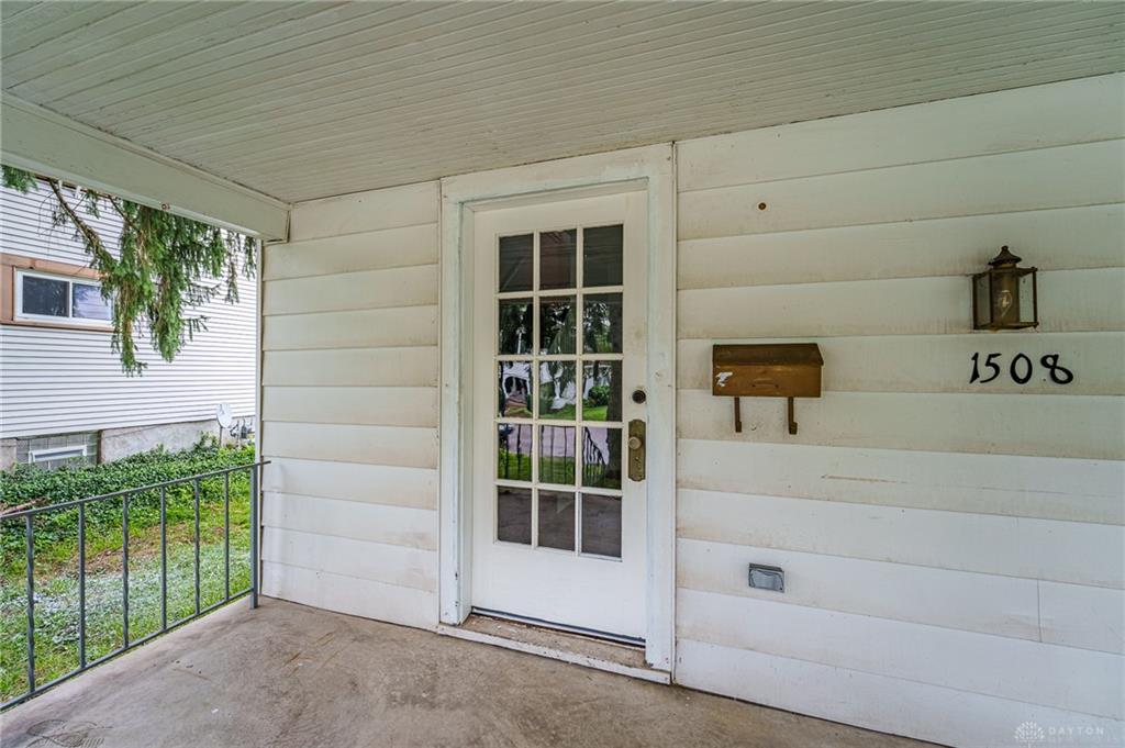 1508 Constance Property Photo 5