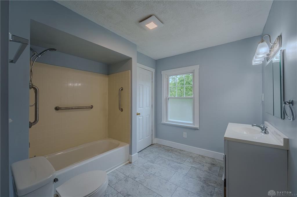 1508 Constance Property Photo 18