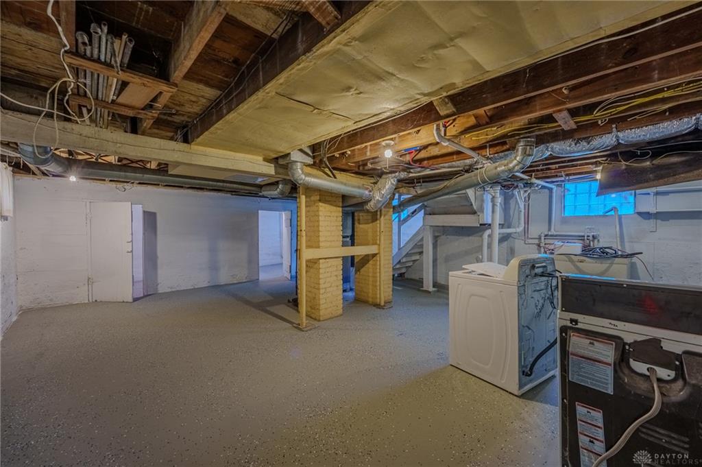 1508 Constance Property Photo 27