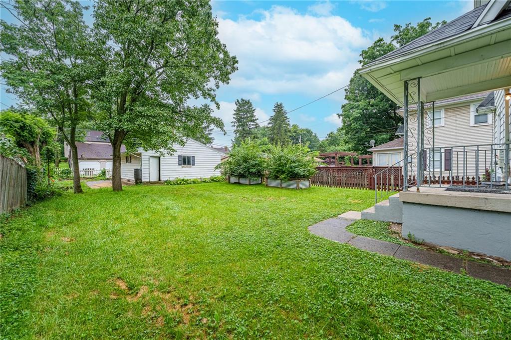 1508 Constance Property Photo 30