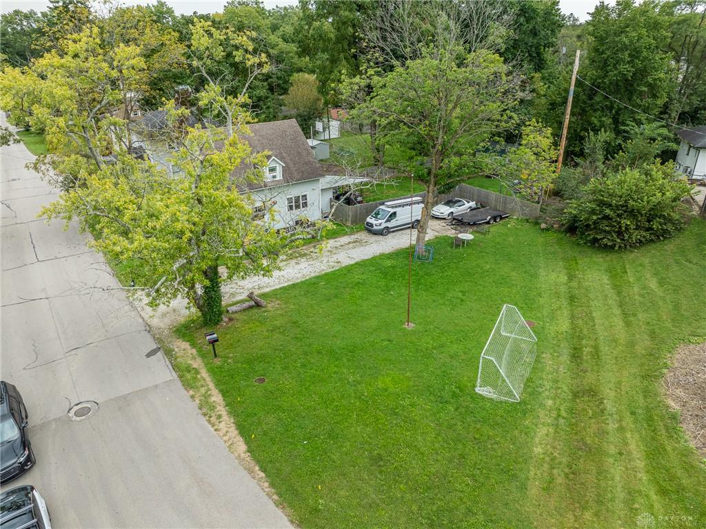 16 Springway Property Photo 5