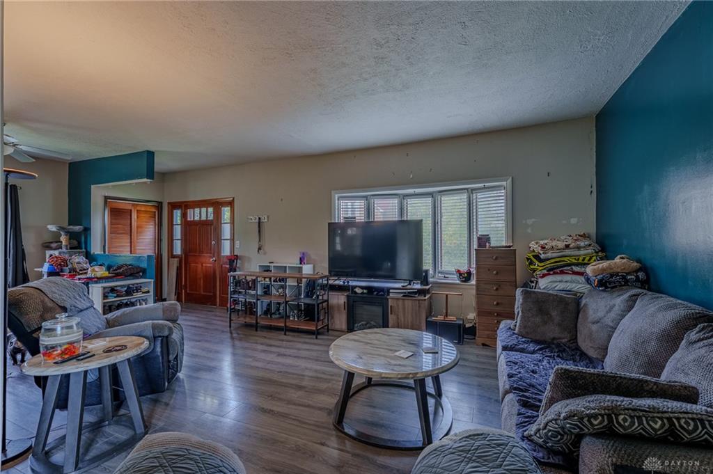 16 Springway Property Photo 10
