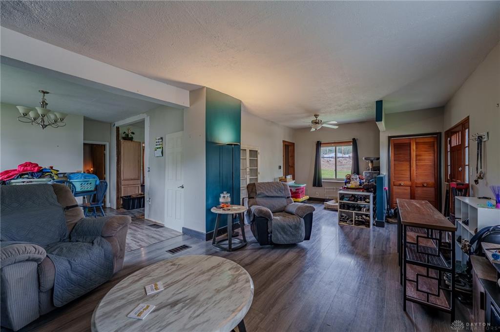 16 Springway Property Photo 11