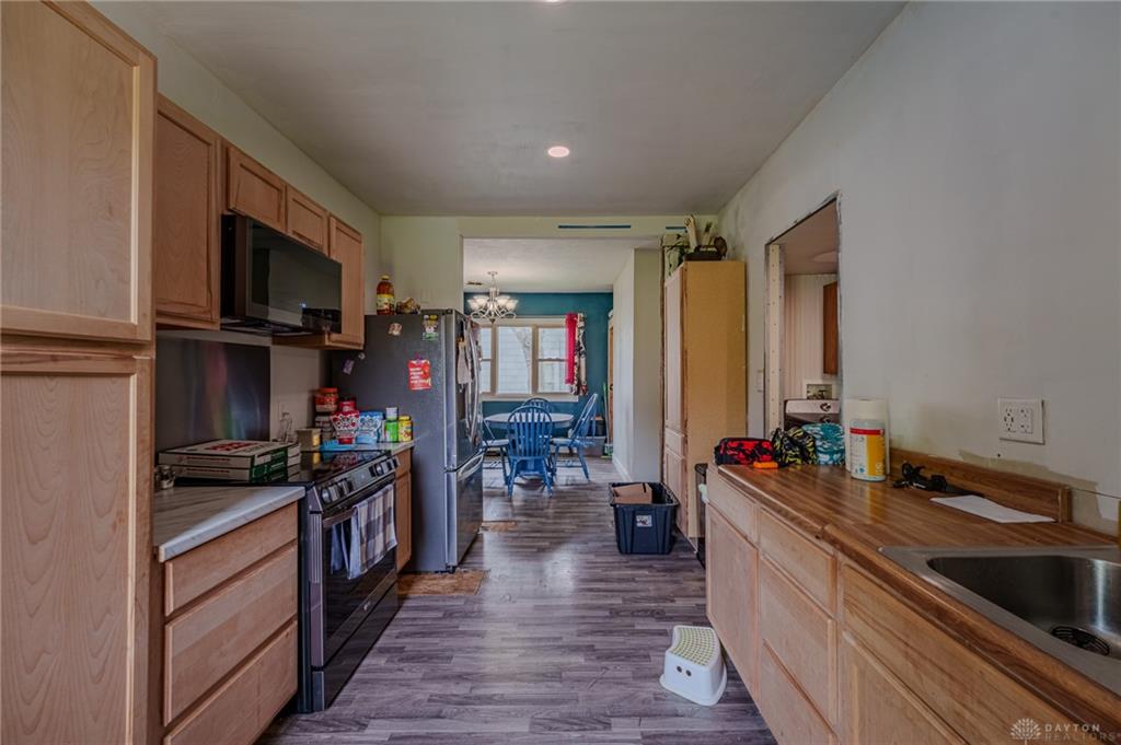 16 Springway Property Photo 19