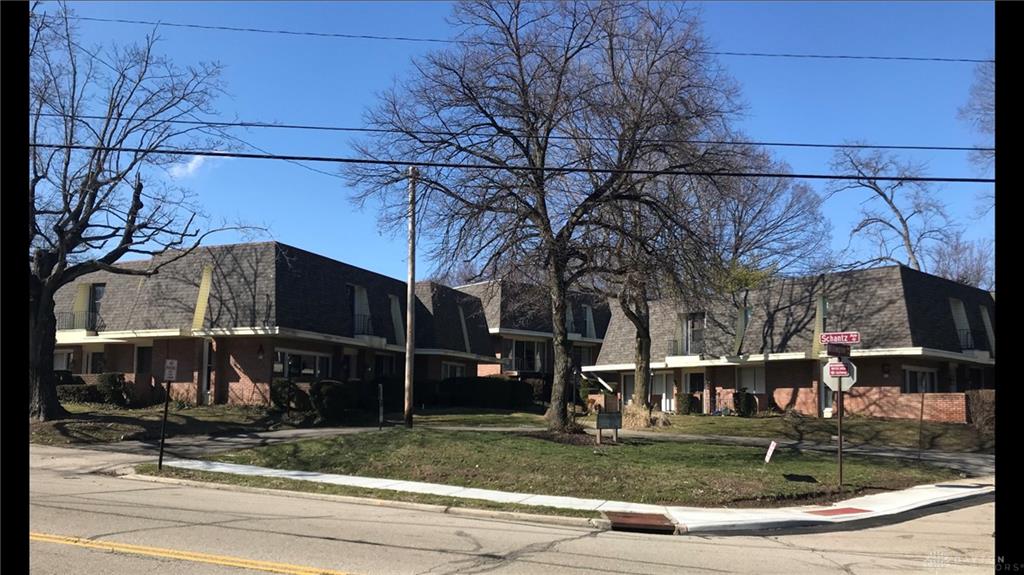 2167 W Schantz