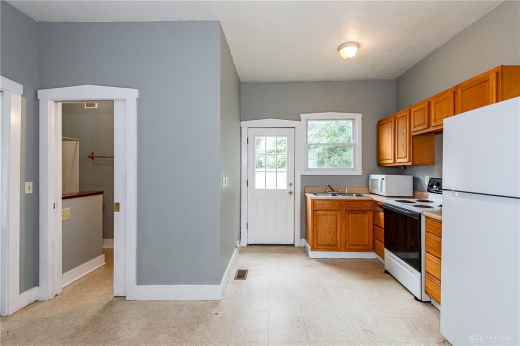 263 Wyoming Property Photo 12