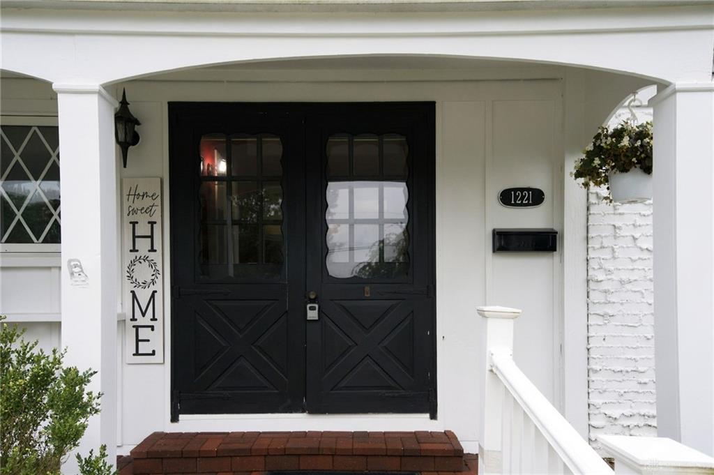 1221 James Property Photo 3