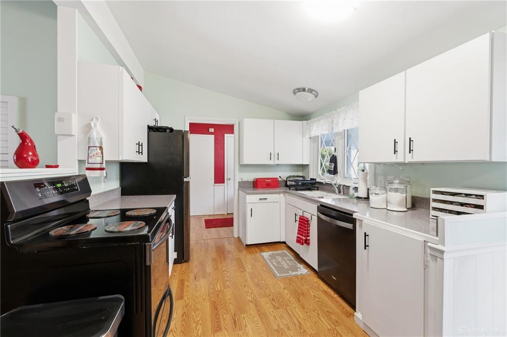 1221 James Property Photo 16