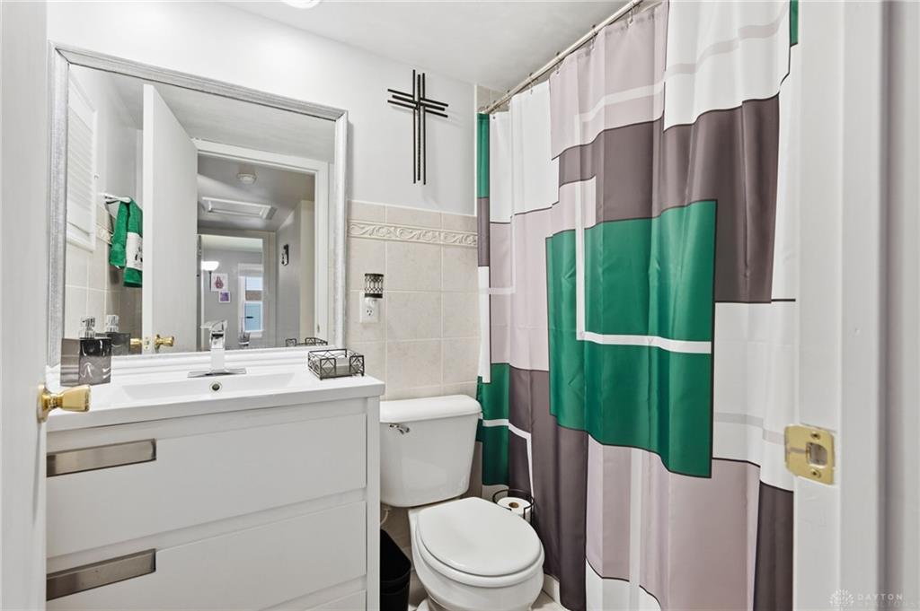 1221 James Property Photo 40