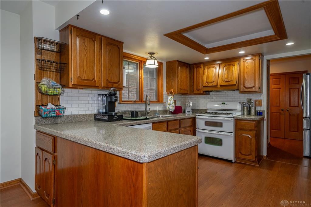1874 Willowgreen Property Photo 4