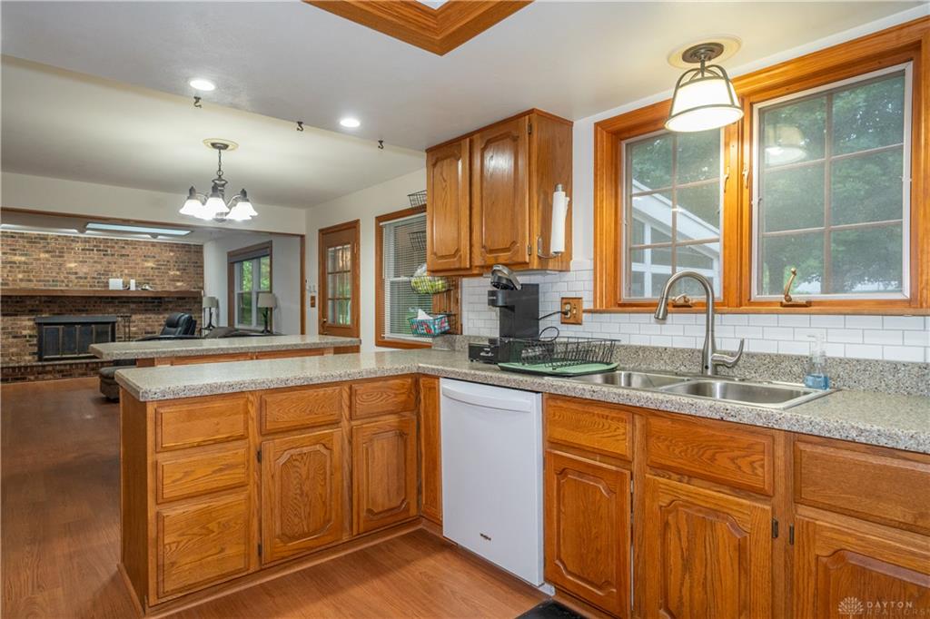 1874 Willowgreen Property Photo 6