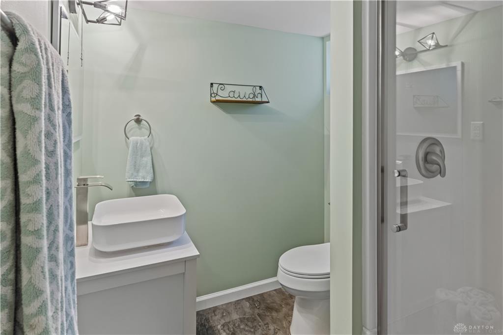 208 E Dorothy Property Photo 13