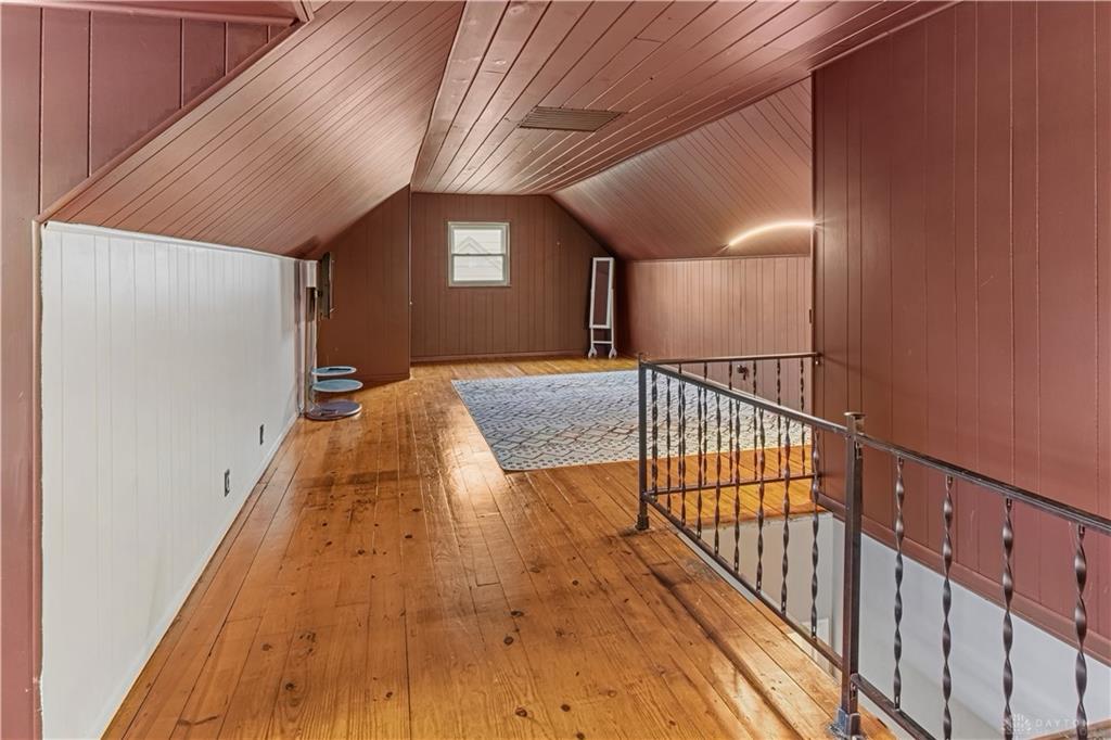 208 E Dorothy Property Photo 18