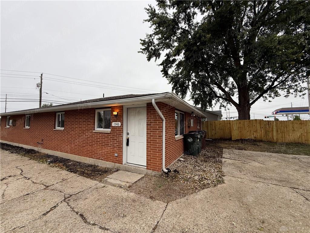 1548 Montgomery Property Photo 2
