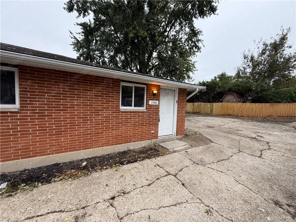 1548 Montgomery Property Photo 3