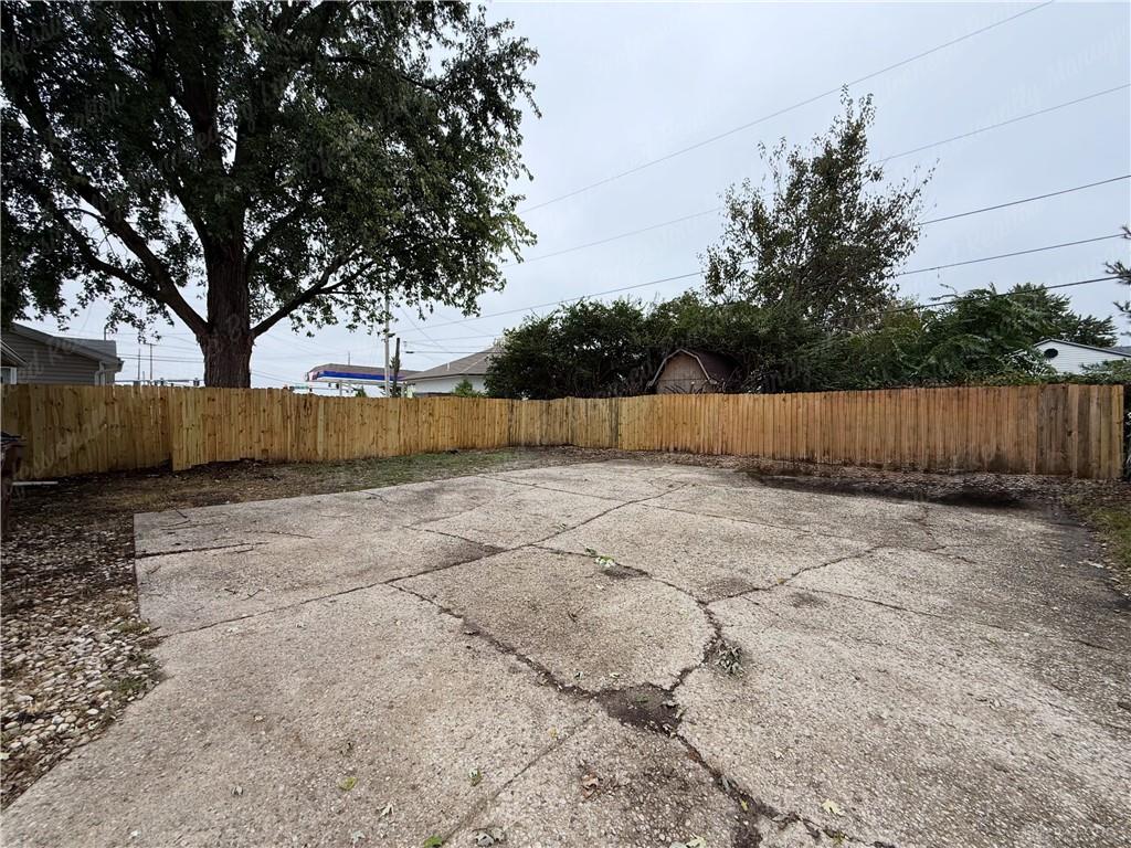 1548 Montgomery Property Photo 19